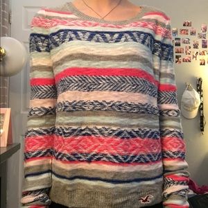 HOLLISTER SWEATER